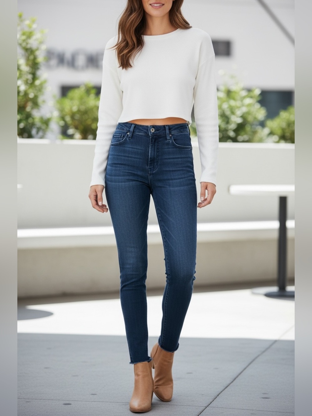 PAIGE Hoxton Ankle Jean Size 29 LIKE NEW